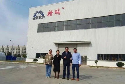 Une visite de notre usine de matériel d'élevage de Terrui: points forts de nos abreuvoirs, ventilateurs de bétail et veaux